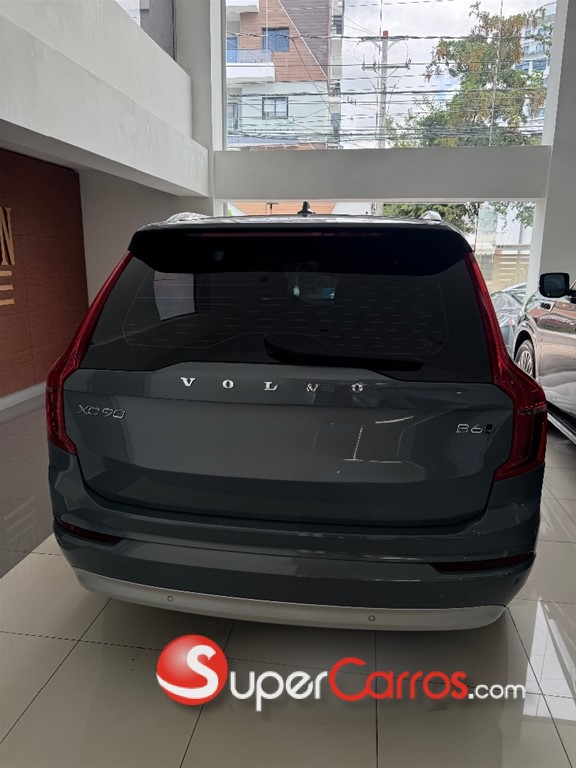 2022 Volvo XC90 Momentum B6 — foto 5 / 11