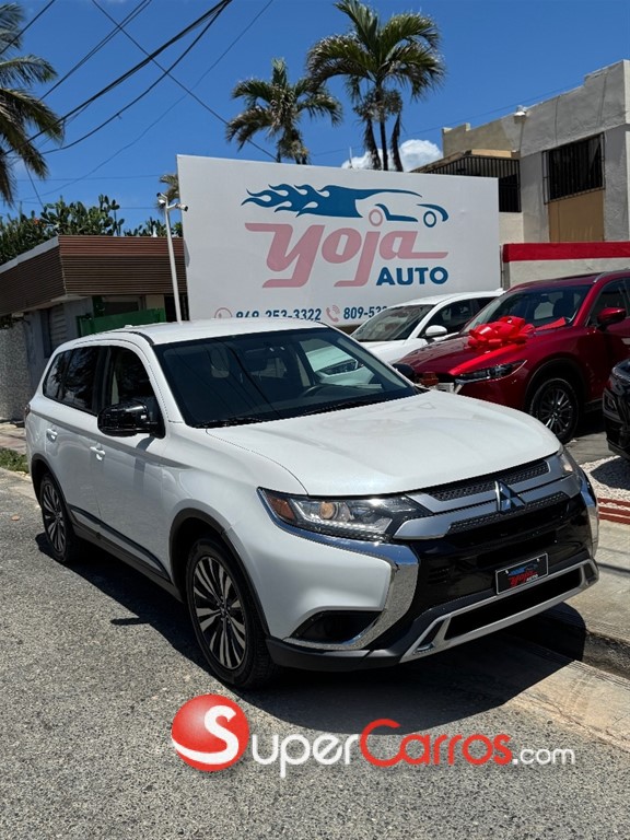 2020 Mitsubishi Motors Outlander — foto 2 / 12