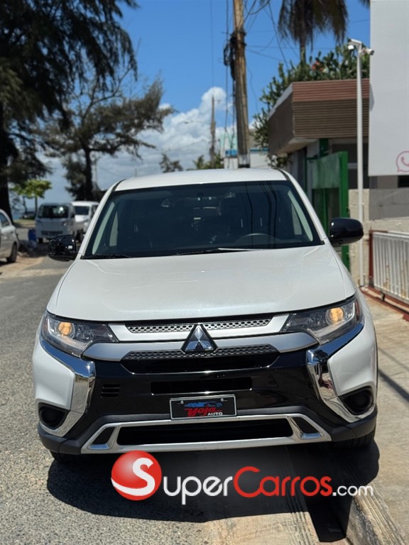 2020 Mitsubishi Motors Outlander — foto 3 / 12