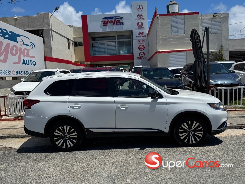 2020 Mitsubishi Motors Outlander — foto 7 / 12