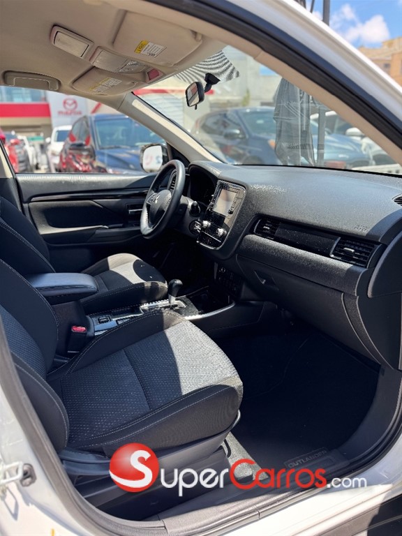 2020 Mitsubishi Motors Outlander — foto 10 / 12