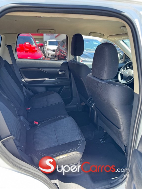 2020 Mitsubishi Motors Outlander — foto 11 / 12