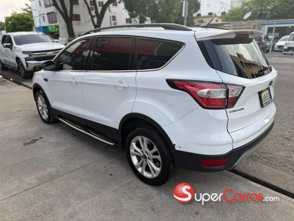 2018 Ford Escape SE Ecoboost — foto 6 / 10