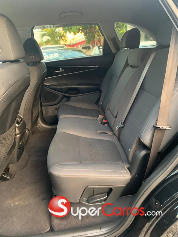 2020 Kia Sorento — foto 8 / 10