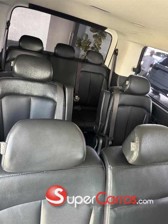 2022 Hyundai Staria — foto 6 / 10