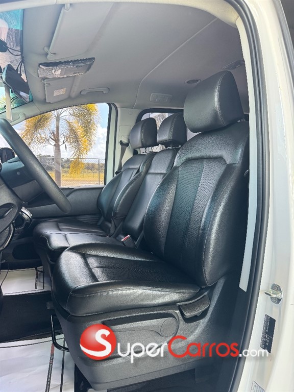 2022 Hyundai Staria — foto 9 / 10