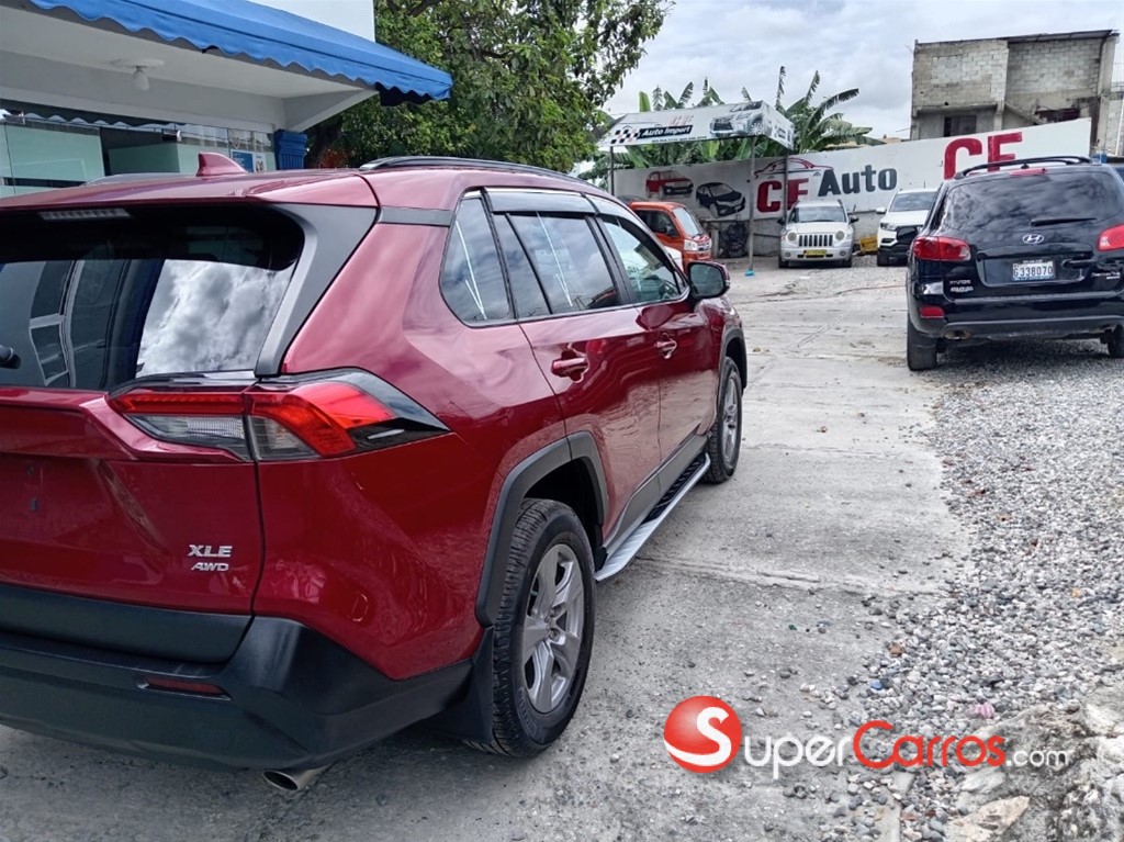 2022 Toyota RAV4 XLE — foto 4 / 11