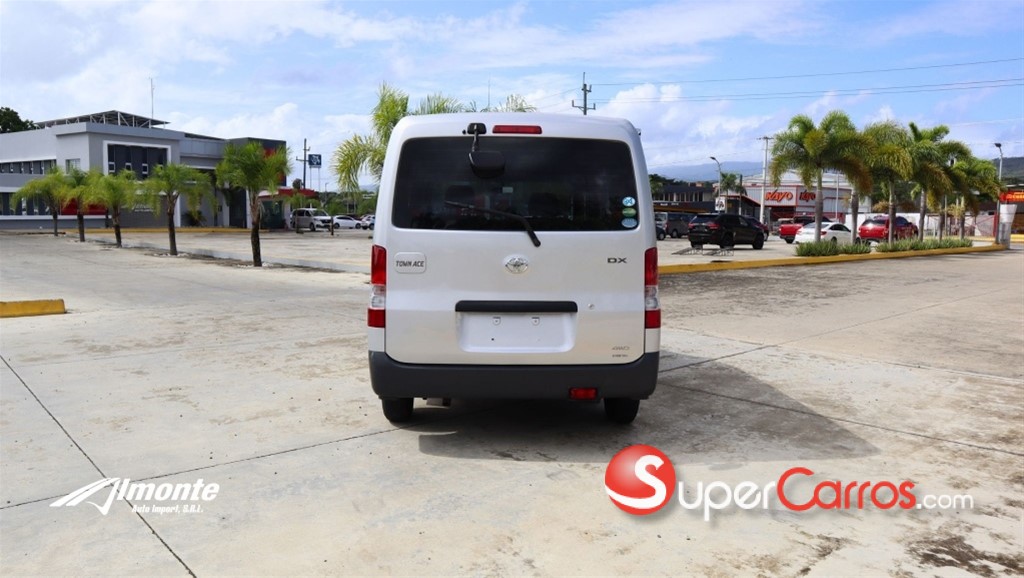 2020 Toyota Town-Ace — foto 6 / 7