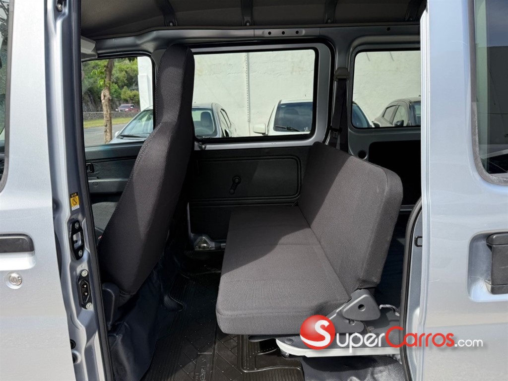 2020 Daihatsu Hijet — foto 8 / 9