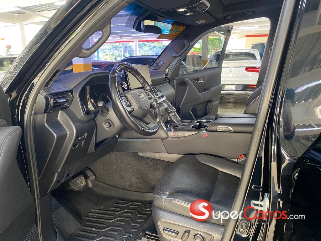 2024 Toyota Land Cruiser 300 VX-R — foto 11 / 12