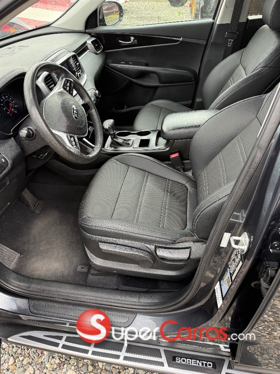 2020 Kia Sorento — foto 7 / 11