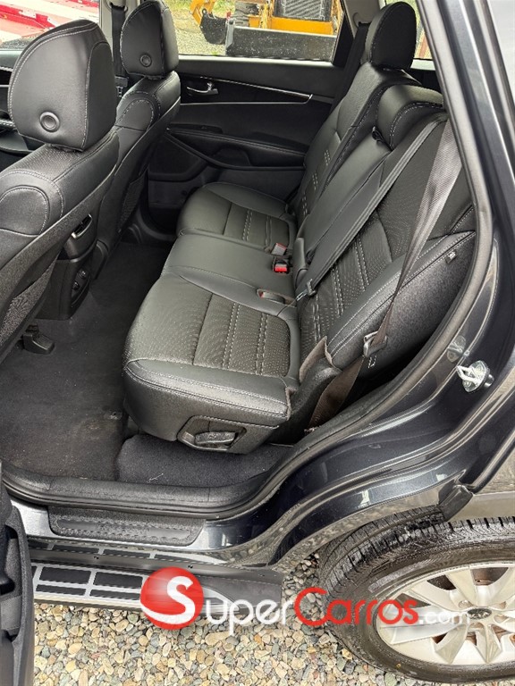 2020 Kia Sorento — foto 8 / 11