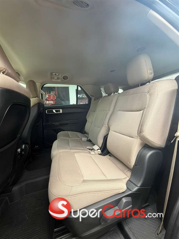 2020 Ford Explorer Sport — foto 11 / 12