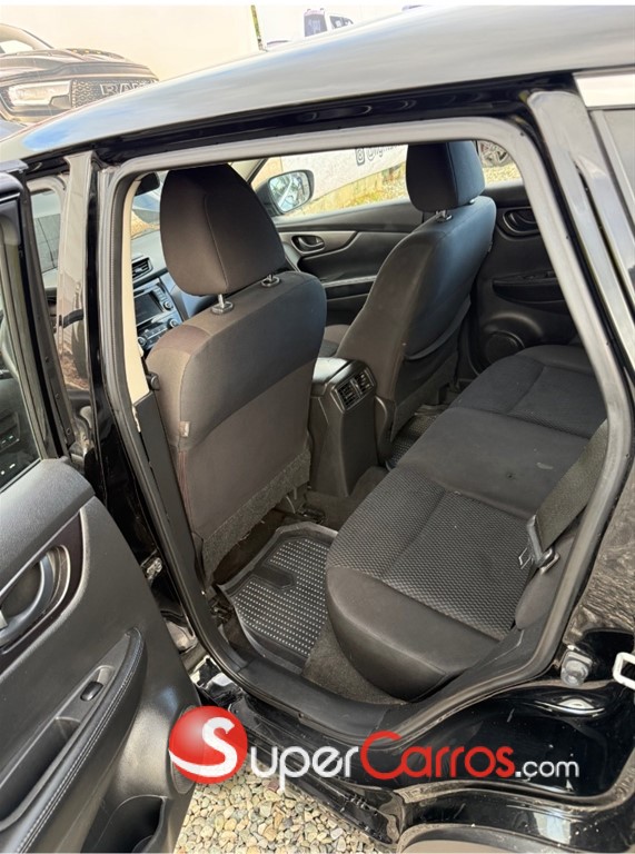 2020 Nissan Rogue — foto 8 / 11