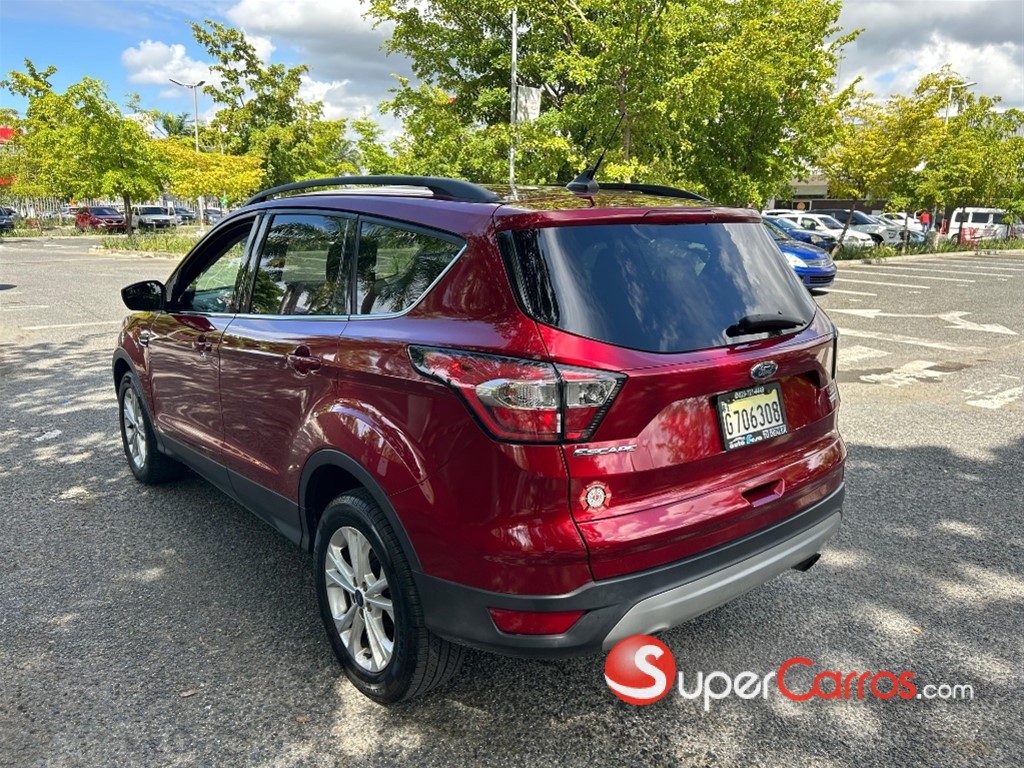 2018 Ford Escape — foto 3 / 10