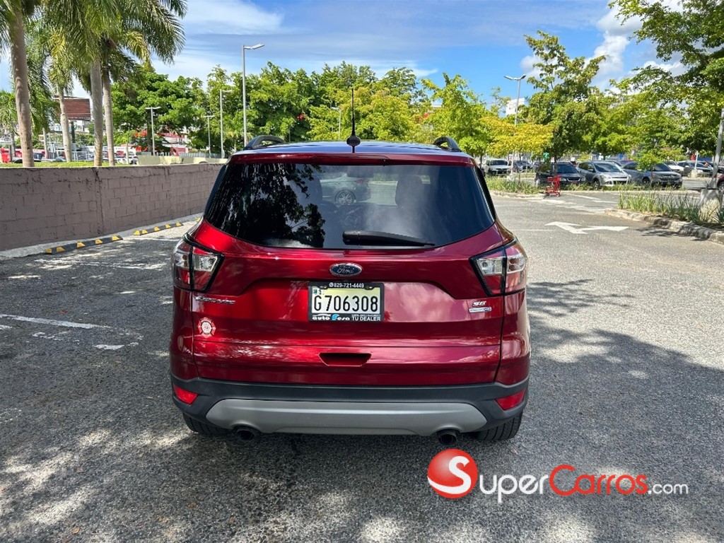 2018 Ford Escape — foto 6 / 10