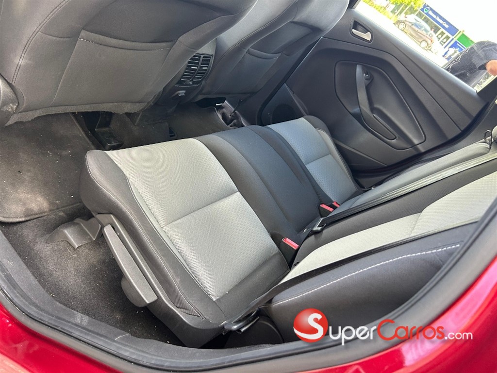 2018 Ford Escape — foto 8 / 10