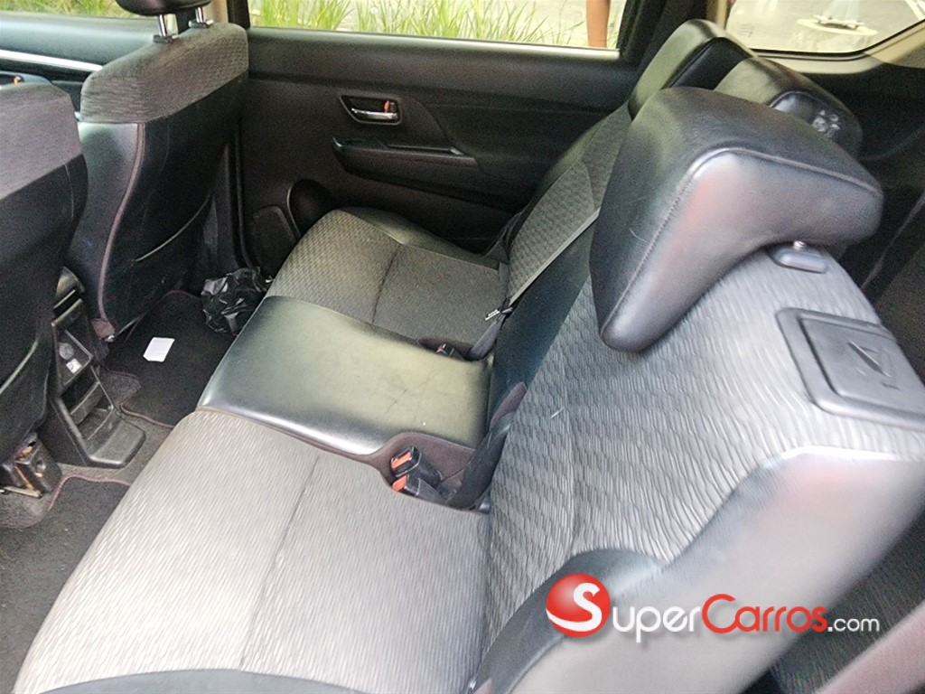 2023 Suzuki XL7 GLX — foto 3 / 7
