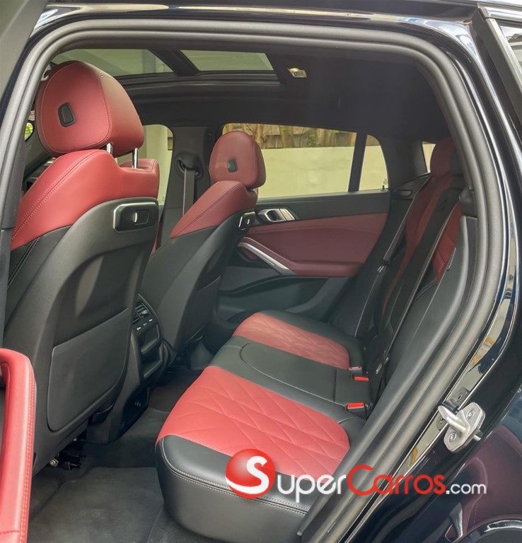 2024 BMW X 6 M60i — foto 7 / 11