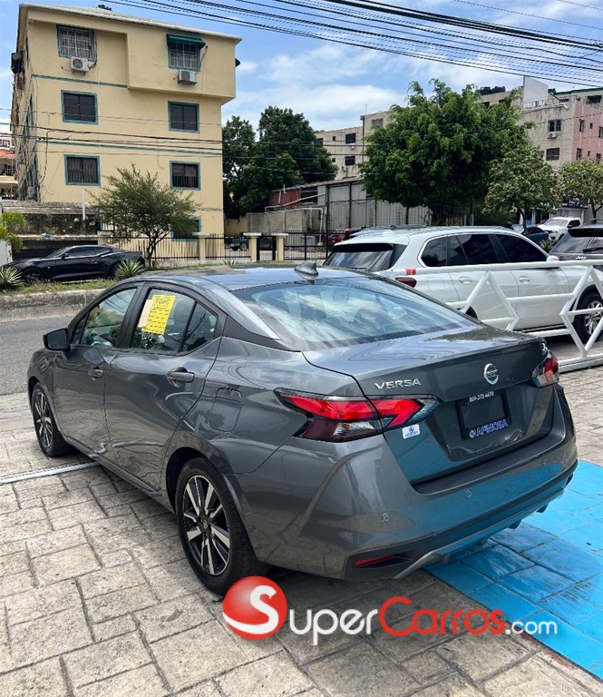 2021 Nissan Versa — foto 6 / 12