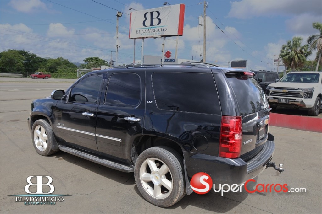 2011 Chevrolet Tahoe — foto 11 / 12