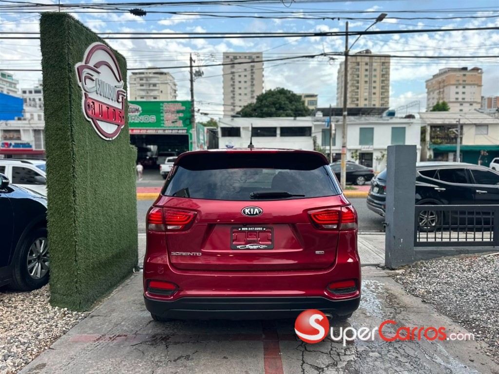 2020 Kia Sorento LX — foto 4 / 12