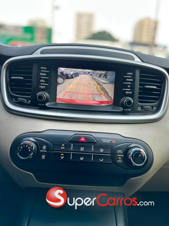 2020 Kia Sorento LX — foto 5 / 12