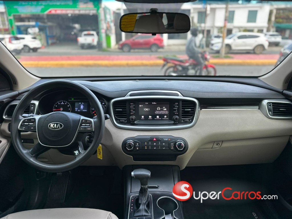 2020 Kia Sorento LX — foto 6 / 12