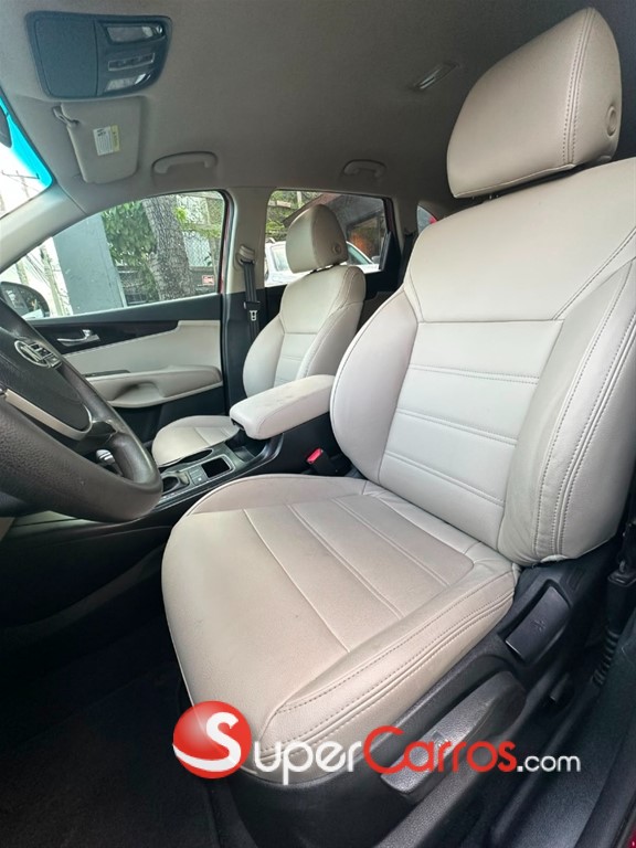 2020 Kia Sorento LX — foto 10 / 12