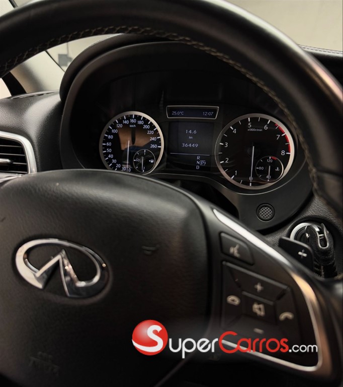 2017 Infiniti QX-30 — foto 10 / 10