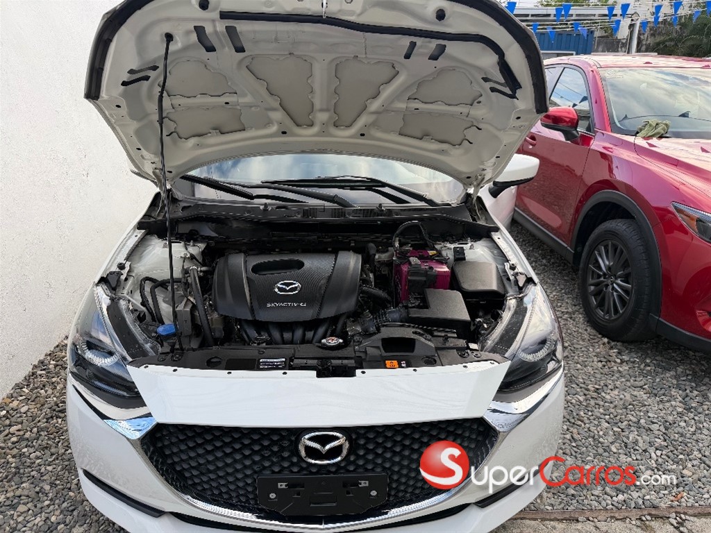 2020 Mazda Demio — foto 10 / 12