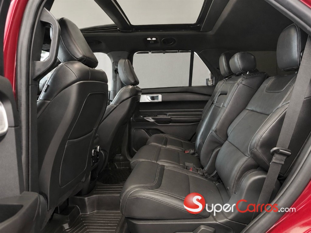 2020 Ford Explorer ST — foto 8 / 12