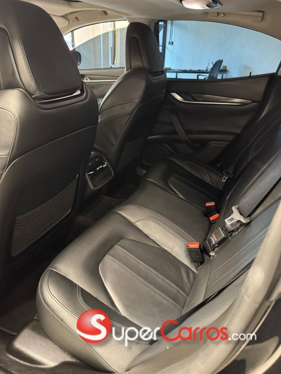 2018 Maserati Ghibli SQ4 — foto 10 / 12