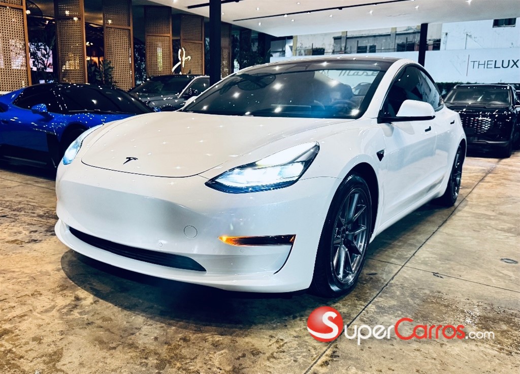 2021 Tesla Model 3 Standard Range Plus
