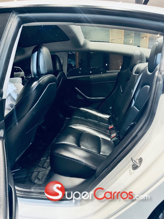 2021 Tesla Model 3 Standard Range Plus — foto 9 / 11