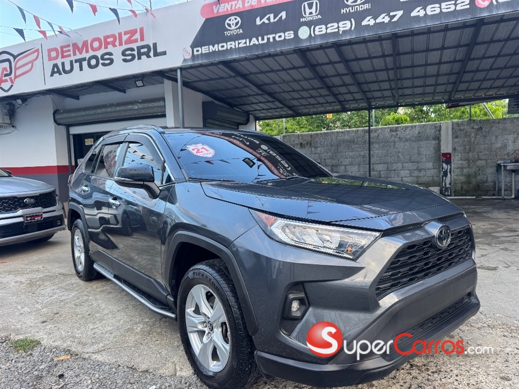 2021 Toyota RAV4 XLE