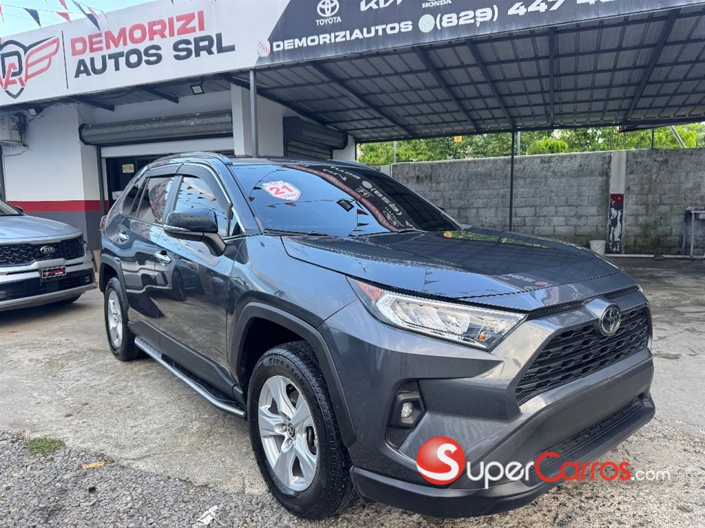 2021 Toyota RAV4 XLE — foto 3 / 12