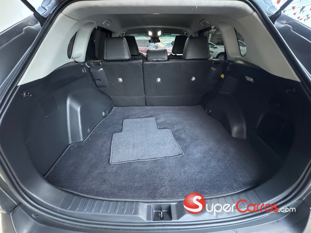2021 Toyota RAV4 XLE — foto 8 / 12