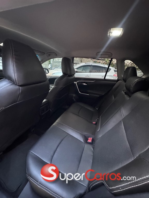 2021 Toyota RAV4 XLE — foto 12 / 12