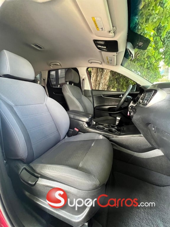 2020 Kia Sorento LX — foto 8 / 11
