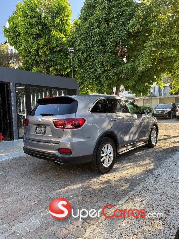 2020 Kia Sorento LX — foto 4 / 11