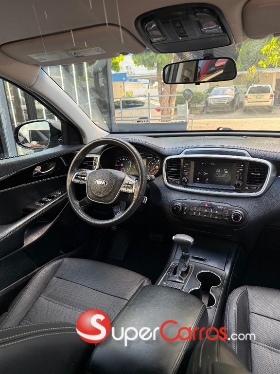 2020 Kia Sorento LX — foto 7 / 11