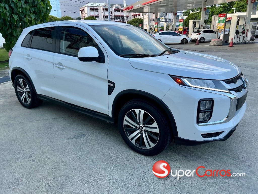 2020 Mitsubishi Motors Outlander Sport SE