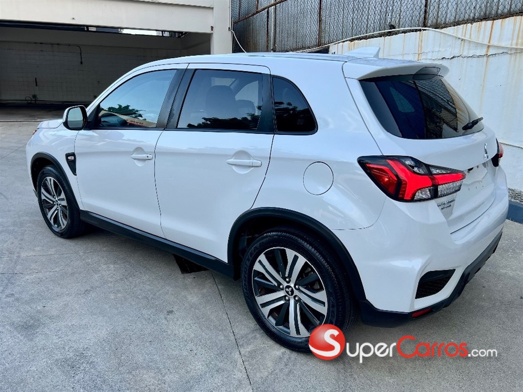 2020 Mitsubishi Motors Outlander Sport SE — foto 4 / 11