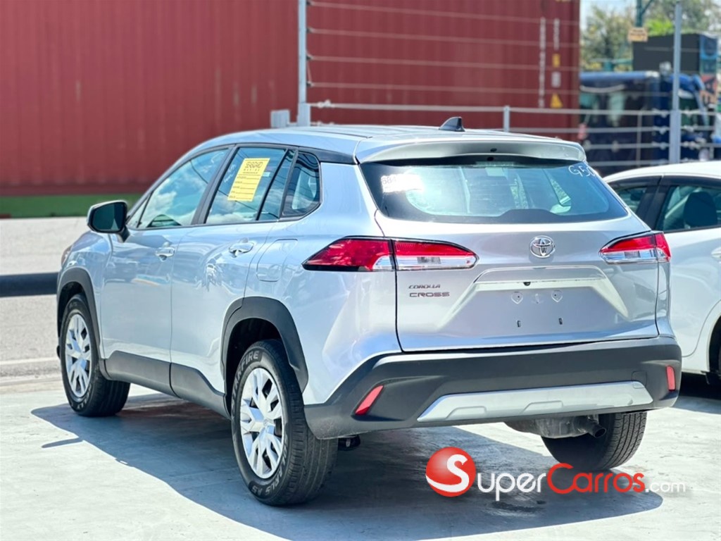 2022 Toyota Corolla Cross — foto 3 / 6