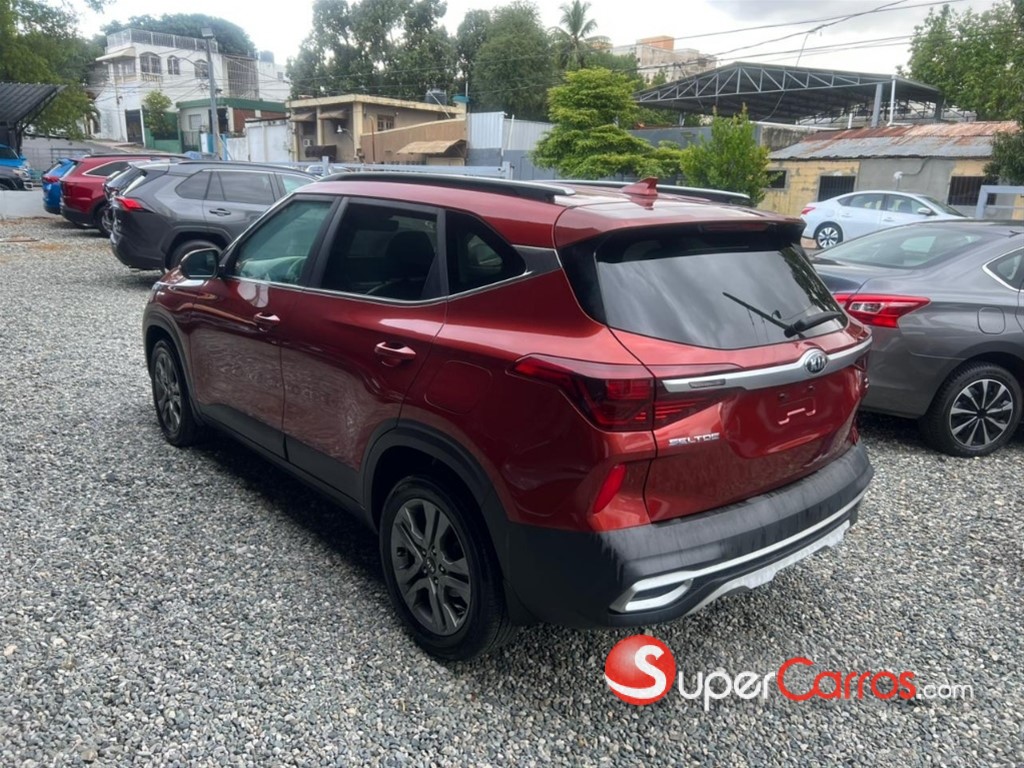 2021 Kia Seltos — foto 6 / 10