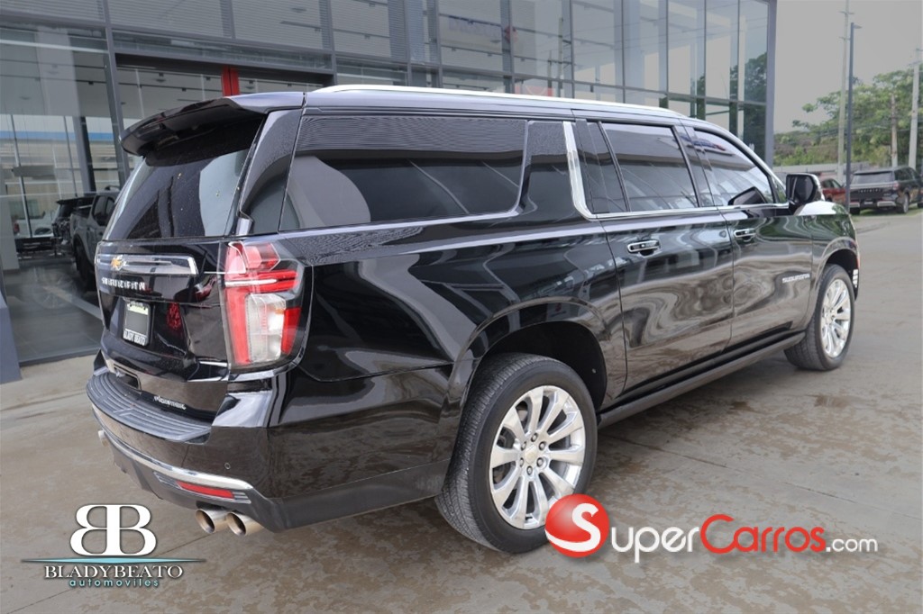 2023 Chevrolet Suburban Premier — foto 10 / 12