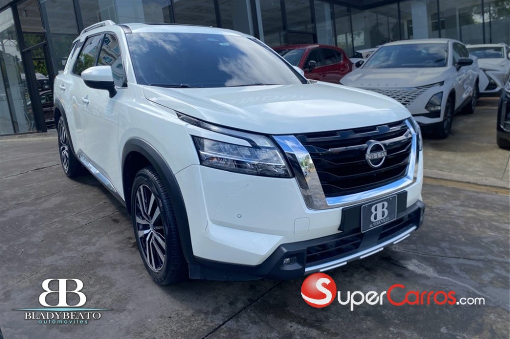 2023 Nissan Pathfinder Exclusive — foto 6 / 12