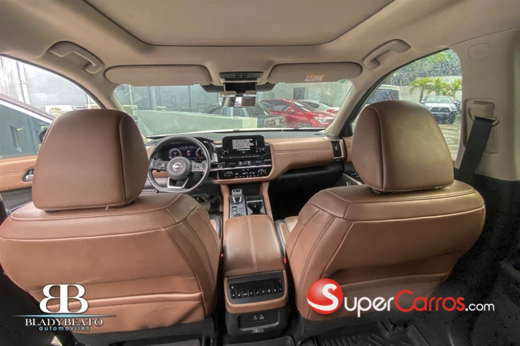2023 Nissan Pathfinder Exclusive — foto 9 / 12