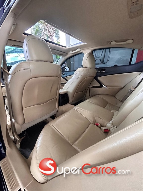 2006 Lexus IS 350 — foto 8 / 11